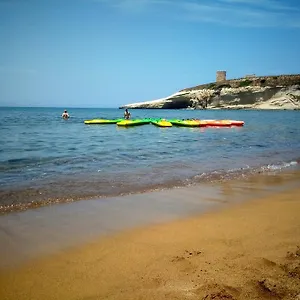 La Piazzetta Santa Caterina Di Pittinuri (Sardinia)
